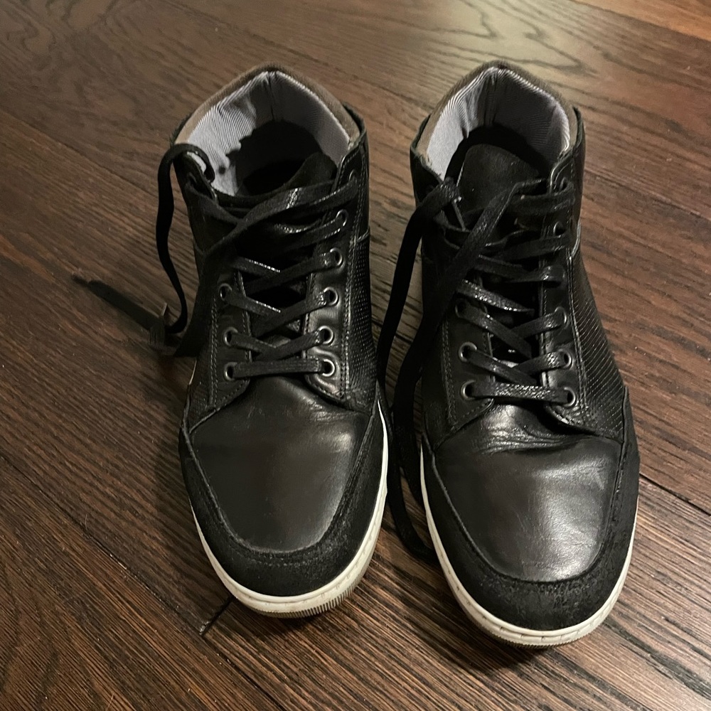 Bull Boxer Men’s high sneakers  size 10